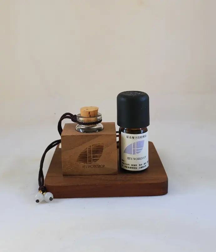 Diffuser Bottle + Aromatherapy Oil